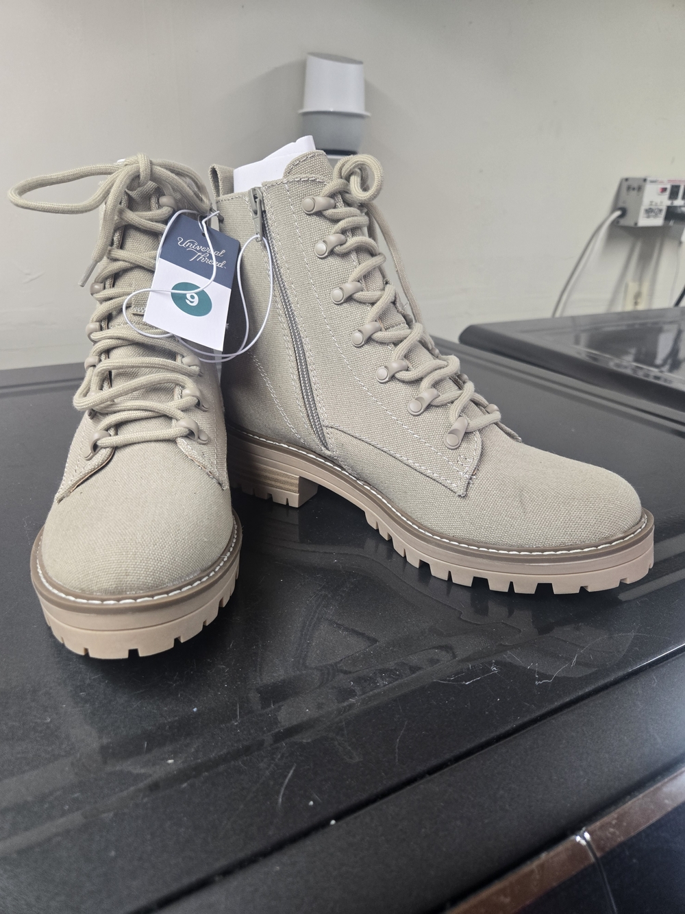 NWOB Universal Thread Women's Beige Lace-Up Canvas Combat Boots 9